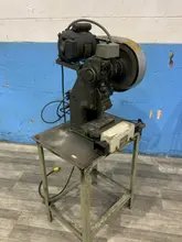 3 TON PERKINS JUNIOR BENCH TOP PUNCH PRESS: STOCK #81533