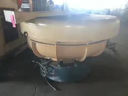 27.5 FT3 ROSLER R-780 FLAT BOTTOM ROTARY VIBRATORY FINISHER
