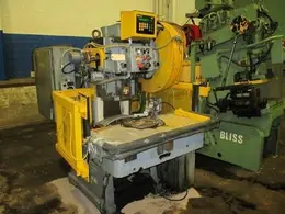 15 TON, V &amp; O MODEL #15 OPEN BACK INCLINABLE SINGLE CRANK PRESS