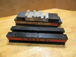 Chick QL4 4" Double Lock Machine Vise with Assorted Soft Jaws- 1 Complete, 1 Body- Auction Item