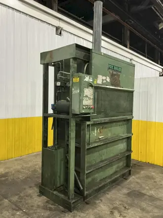 30" X 60" FOX VERTICAL HYDRAULIC BALER: YOBRO #24940