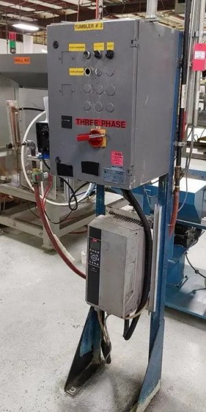 USED WALTHER TROWAL MODEL CD 400 8.83 CU. FT. VIBRATORY BOWL, Year 2004