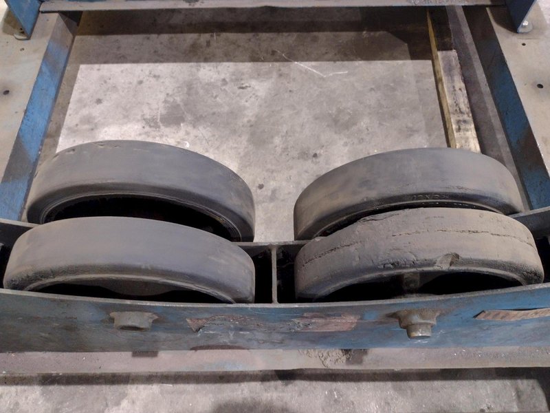 4,000 LBS PANDJIRIS MODEL TANKER 80 TANK TURNING ROLLS: STOCK #23682