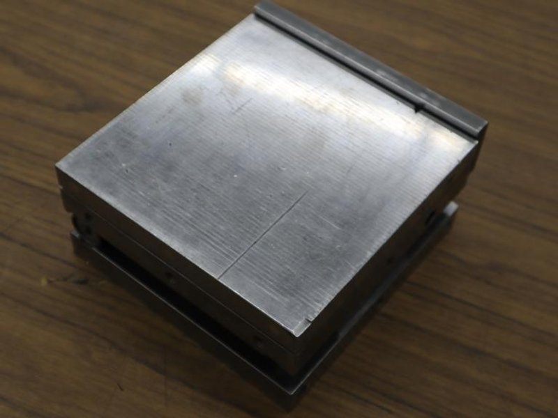 Hermann Schmidt 6" x 6" Magnetic Sine Chuck, Single Tilt, Fine Pole- Auction Item