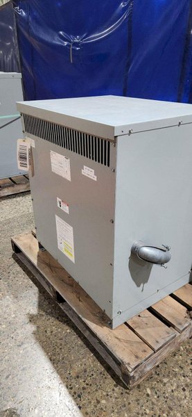 GENERAL ELECTRIC pn: 9T83B5574 75 KVA TRANSFORMER 480V to 230V NEW