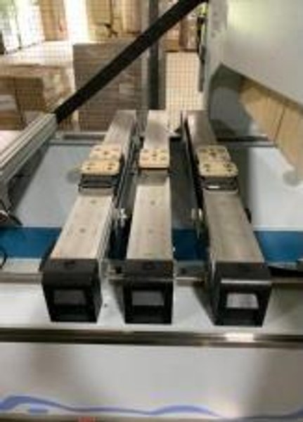 Weeke Venture 107M CNC Router, 2015 – 120″ x 50x Travels, Model BMG111, Free Standing Dust Collector, Safety Cage