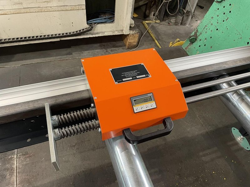 ZM - 6 meter rollerconveyors with digital backgauge