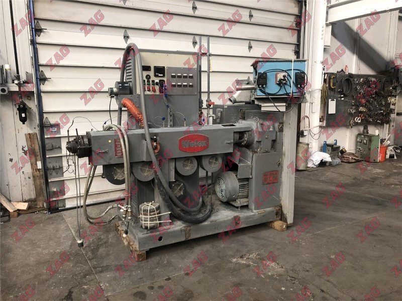 2.0" Welex, 30:1 L/D Ratio, Vented Barrel, 25 HP AC Motor