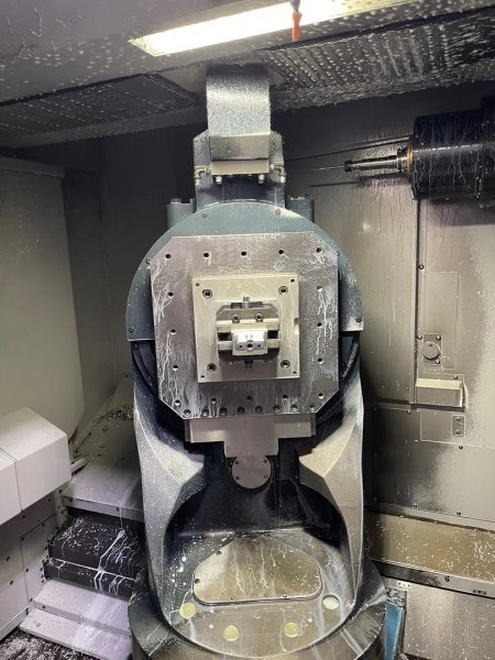 2017 MAKINO A61NX-5E | Machining Centers, Horizontal, (5-Axis or More)