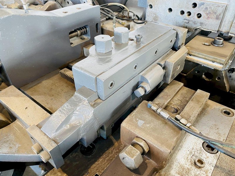 1/2" X 24" US BAIRD MODEL # 8 FOUR SLIDE WIRE MACHINE. STOCK # 0509519