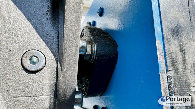 Goessling 90° Up / Elevating / Z Conveyor  |  Screw / Bolt / Material Conveyor