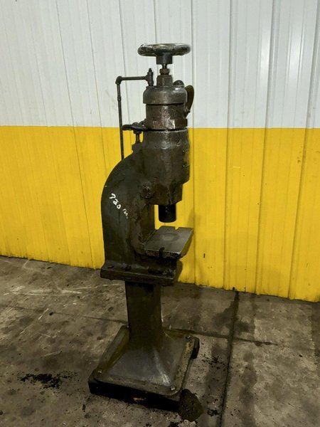 5.5 TON WATSON STILLMAN HYDRAULIC PRESS: YOBRO #24619