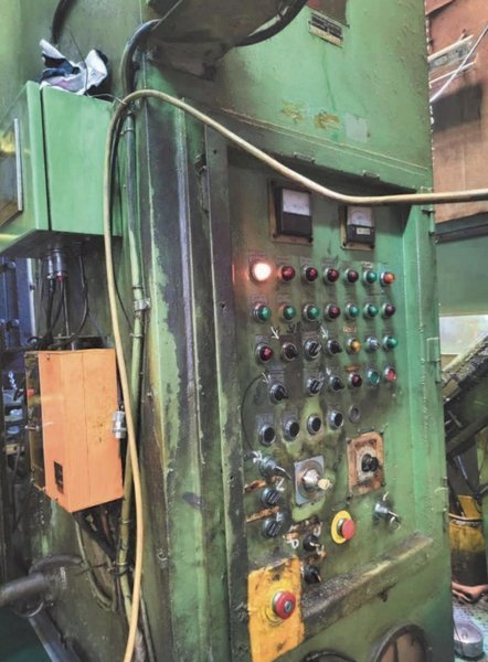 500 Ton Aida Transfer Press, Model FTO, 17" STR, 31" Die Height, 4" ADJ, 98" X 39" BA, 12-23 SPM VARI, 4 Stage Trans, Cushions