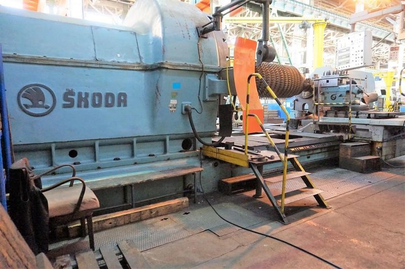Lathes Flat Bed Manual &amp; CNC