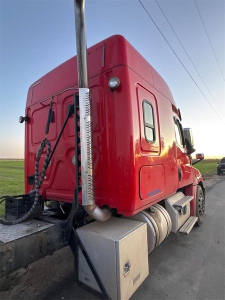 2020 Freightliner Cascadia 1FUJHHDV3LLLC1684