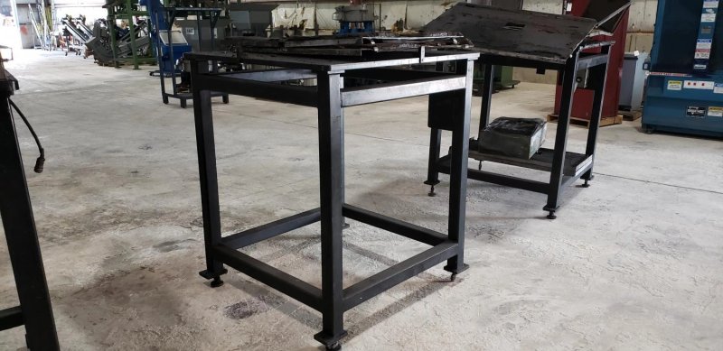 Bowl Stand 44 x 44 x 55