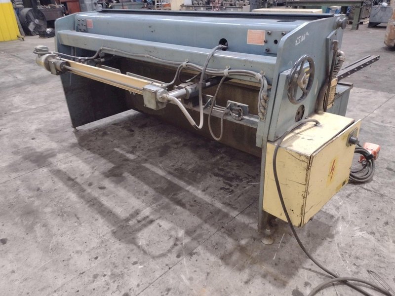 8' X 11 GAUGE AMADA MODEL #S-2532 HYDRAULIC POWER SHEAR WITH BACK GAUGE: STOCK #23421
