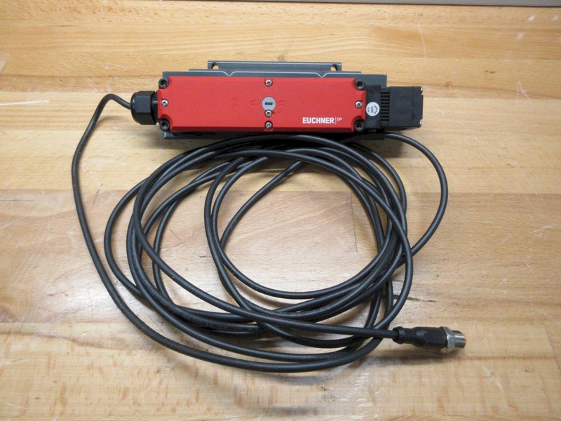 Used Haas 32-1095 CE DOOR INTERLOCK ASSY B (NO KEY) W/ Mounting Bracket &amp; Cable