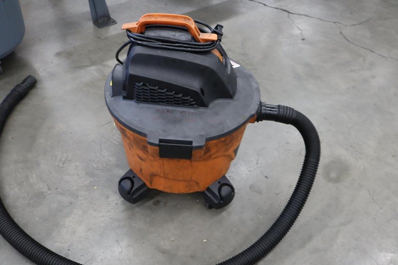 Ridgid HDO9001 Shop Vacuum- Auction Item