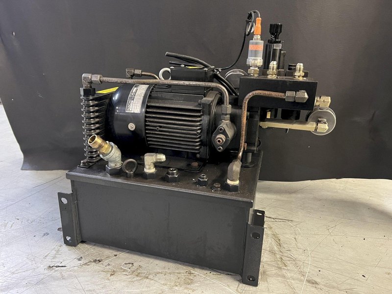 Techsen TSP Used CNC Hydraulic Unit | 1.5kW Nachi Pump | SMEC Lathe