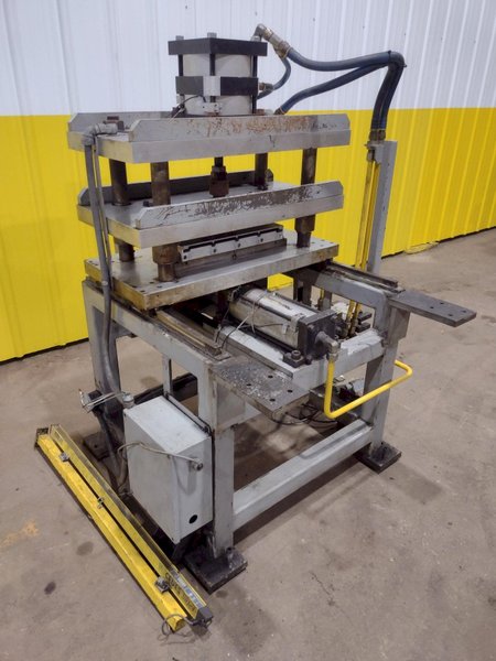 22" PNEUMATIC CUTOFF SHEAR &amp; PRESS WITH ACCELERATOR: STOCK #19539