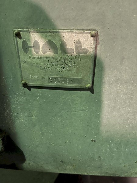 hall model 3hs permanent molding machine s/n 303987 w, two cylinder style machine, post for casting catcher, 32 x 42 front platen, 28" x 42" rear platen, no controls