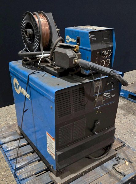 MILLER CP-302 MIG WELDER WITH 60 SERIES 24V WIRE FEEDER USED