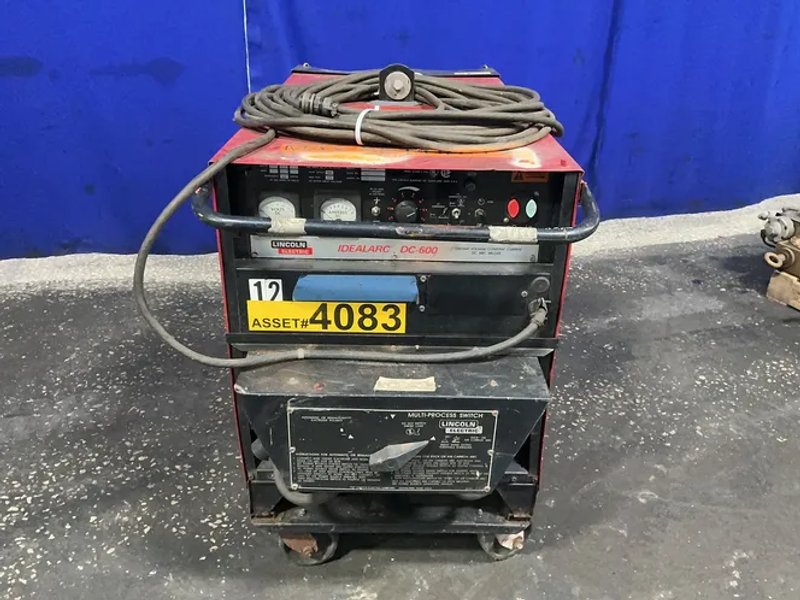Lincoln Electric 600 Amps Welder - Idealarc Dc-600