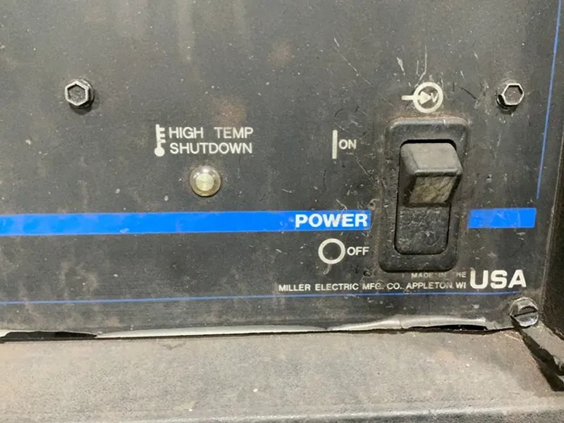 Miller  300 Amps  Welder - Deltaweld 302