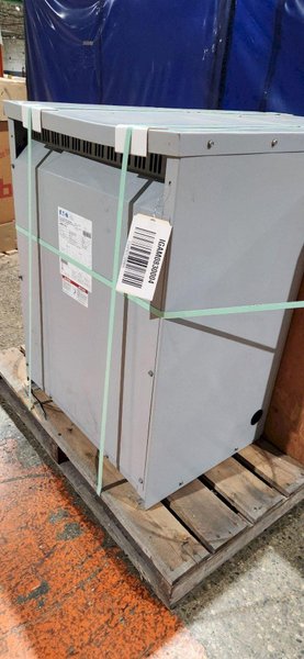EATON DRY TYPE TRANSFORMER V48M28T75EE 75 KVA 480 to 208Y/120 NEW