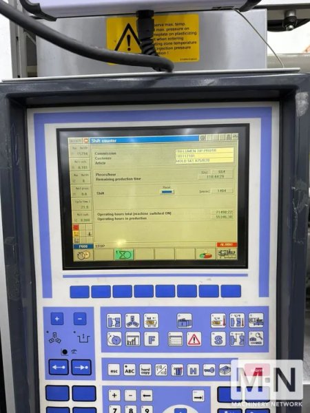 110 TON 3.2 / 2.4 OZ KRAUSS MAFFEI MODEL KM110-220-160 CZ 2-COLOR INJECTION MOLDING MACHINE MFG 2004