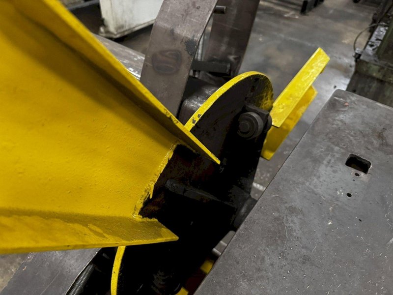 2500 LB  12" AMERICAN MODEL 60 UNCOILER. STOCK # 0884125