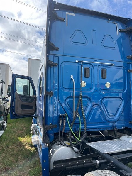 2017 Freightliner Cascadia 125 3AKJGLDR6HSHZ6452