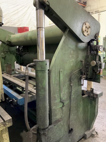 130 TON X 10' ACCURPRESS MDL 713010 HYDRAULIC PRESS BRAKE: STOCK #81217