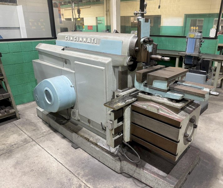 24" CINCINNATI UNIVERSAL HEAVY DUTY SHAPER WITH VISE: YOBRO #26412