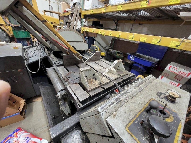 2008 Hyd-Mech V-18 Series II Vertical Bandsaw (#5429)