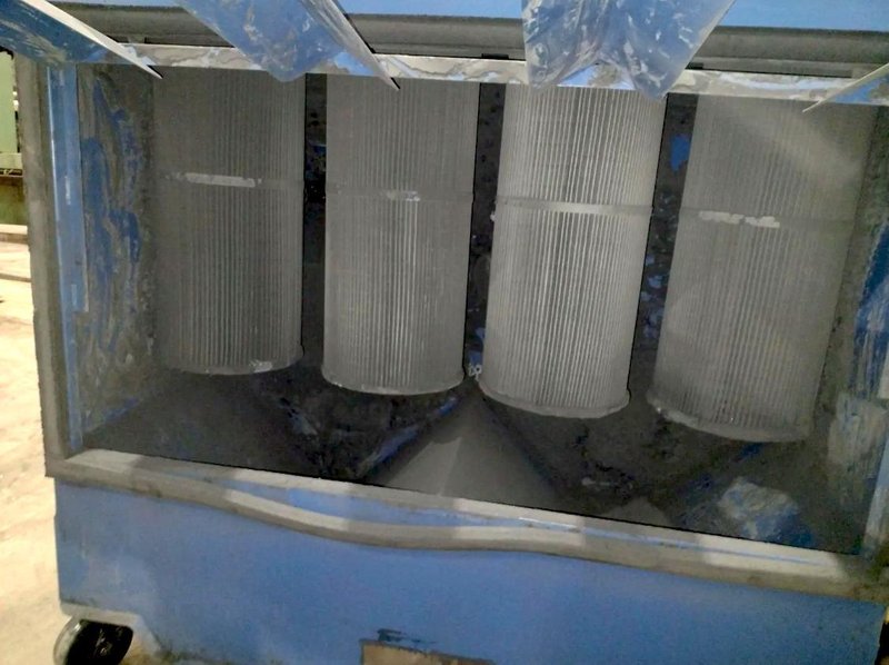 NORDSON POWDER COAT PAINT SYSTEM WITH FEEDER &amp; I-CONTROL. STOCK # 0985226