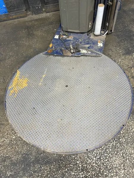 Lantech 65” Diameter Turntable Q-series Semi-automated Stretch Wrapping System