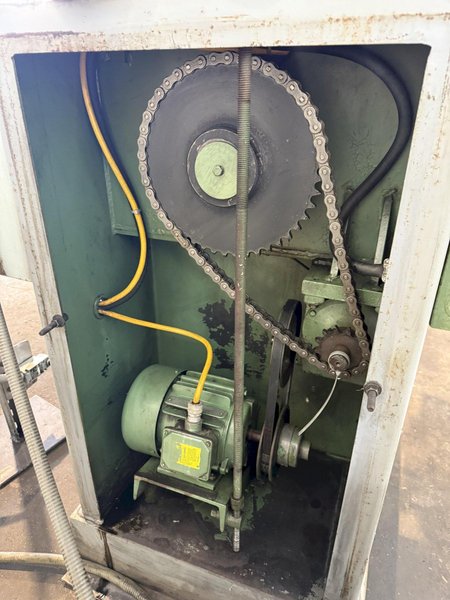 2500 LB X 12" AMERICAN MODEL 60 MOTORIZED UNCOILER. STOCK # 0883725