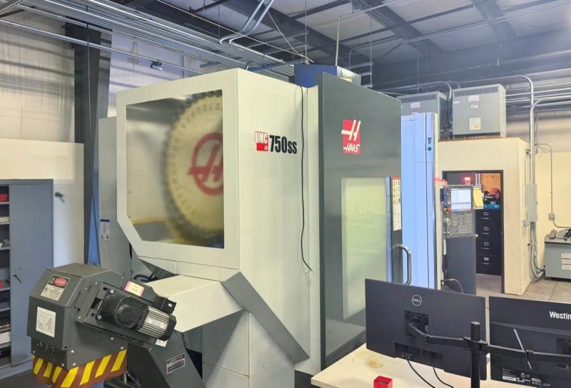 2017 HAAS UMC-750SS | Machining Centers, Vertical, (5-Axis or More)