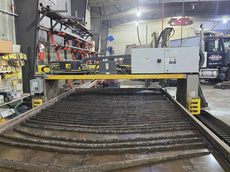 8′ x 18′ ESAB Combirex DX 3000 CNC Plasma System, 2012 – 360 Amp Precision Plasmarc 360