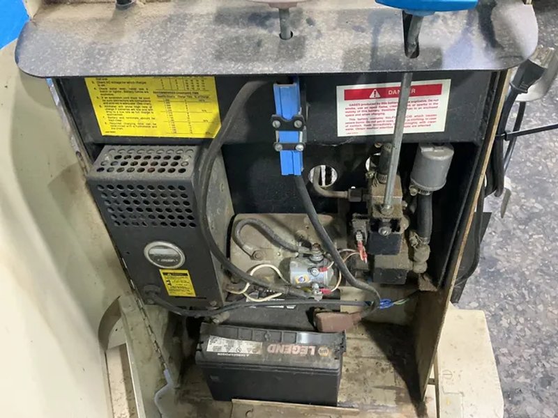 Crown 1500 Lbs Electric Walk Behind Pallet Stacker - 15b-s