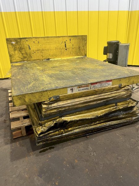 4,000 LBS X 44" X 44" PENTALIFT HYDRAULIC LIFT &amp; TILT TABLE: STOCK #20386