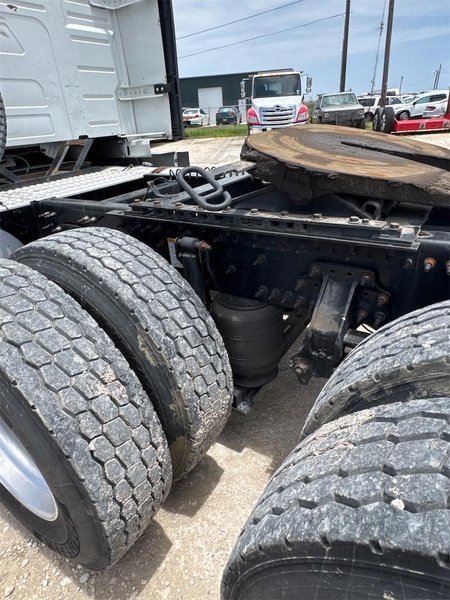 2022 Volvo VNL64T 760 4V4NC9EH9NN602667