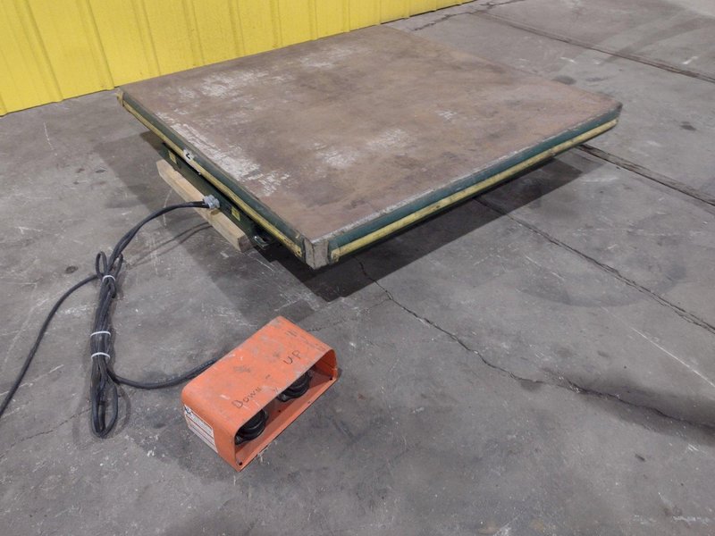 2,000 LBS X 48" X 48" SOUTHWORTH HYDRAULIC SCISSOR LIFT TABLE, SINGLE PHASE 110V STOCK3569