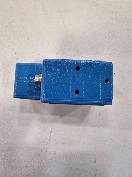 SICK DME3000-211P DISPLACEMENT SENSOR NEW