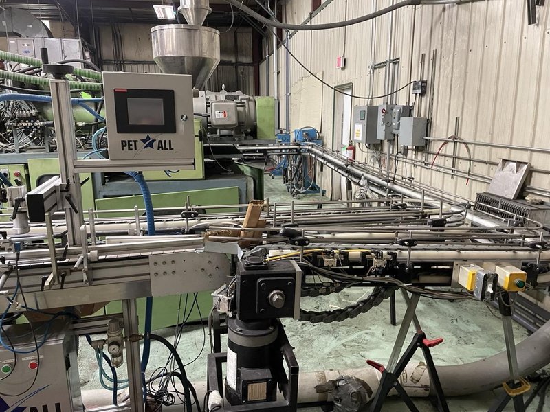 CMP 2000/DH/2 Extrusion Blow Molder, 2015 – Includes Leak Detector, Product Conveyor and Drive System