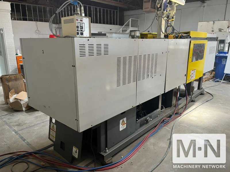 165 TON 8.8 OZ CINCINNATI ROBOSHOT MODEL R165 ELECTRIC INJECTION MOLDING MACHINE MFG 1999