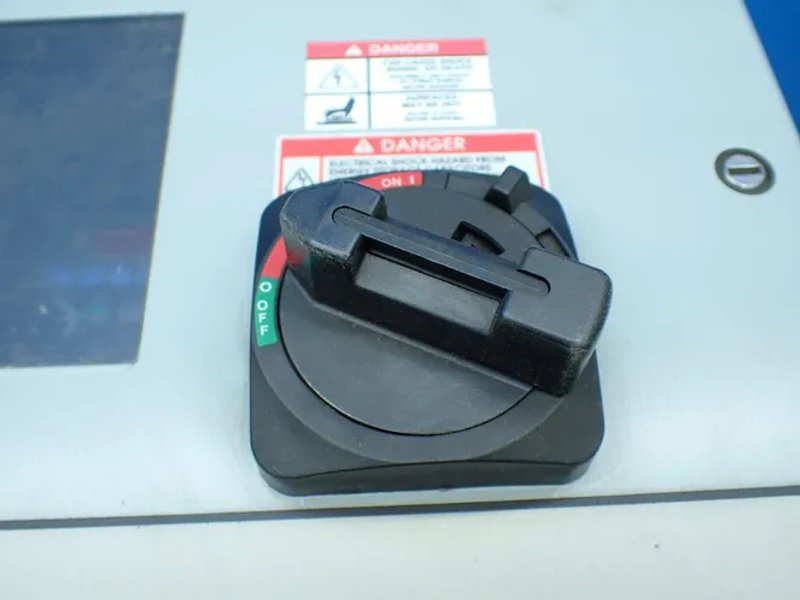 Allen-bradley Powerflex Enclosure W/22b-d4p0h204 Drive - 23b-d4p0d104nn-p6-s7