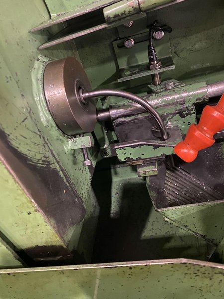 Dah-Lian Round  Nut Tapping Machine